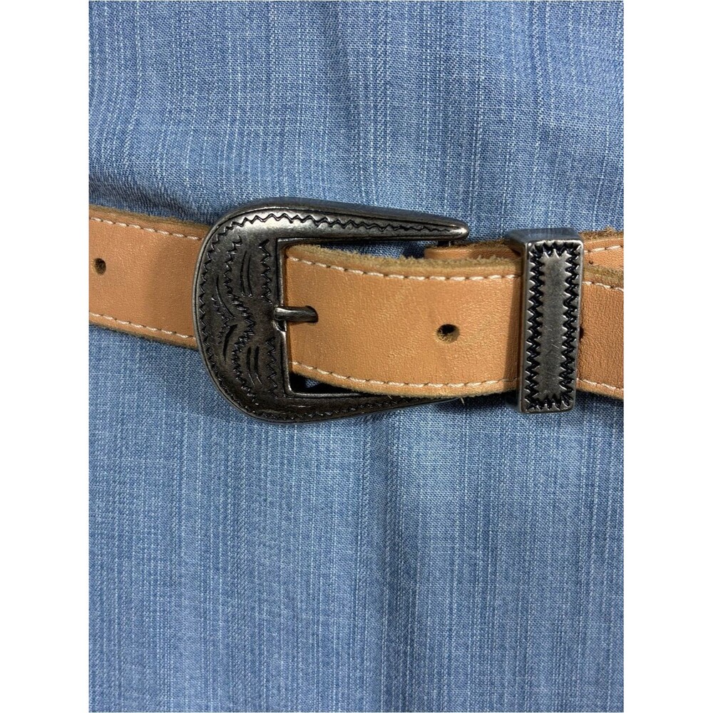 GAP Womens belt Sz M genuine leather nude color embossed buckle stitching